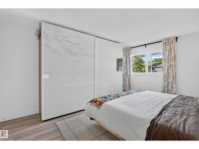 6712 36A AV NW photo 27