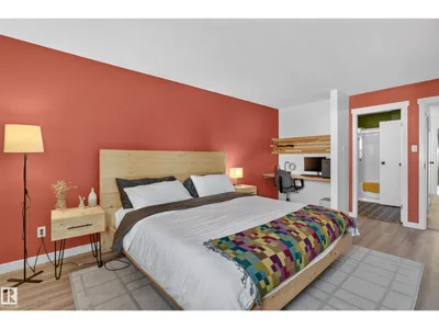 6712 36A AV NW photo 25
