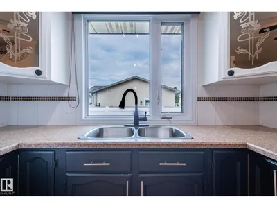 11415 142 AV NW photo 14