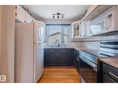 11415 142 AV NW photo 19