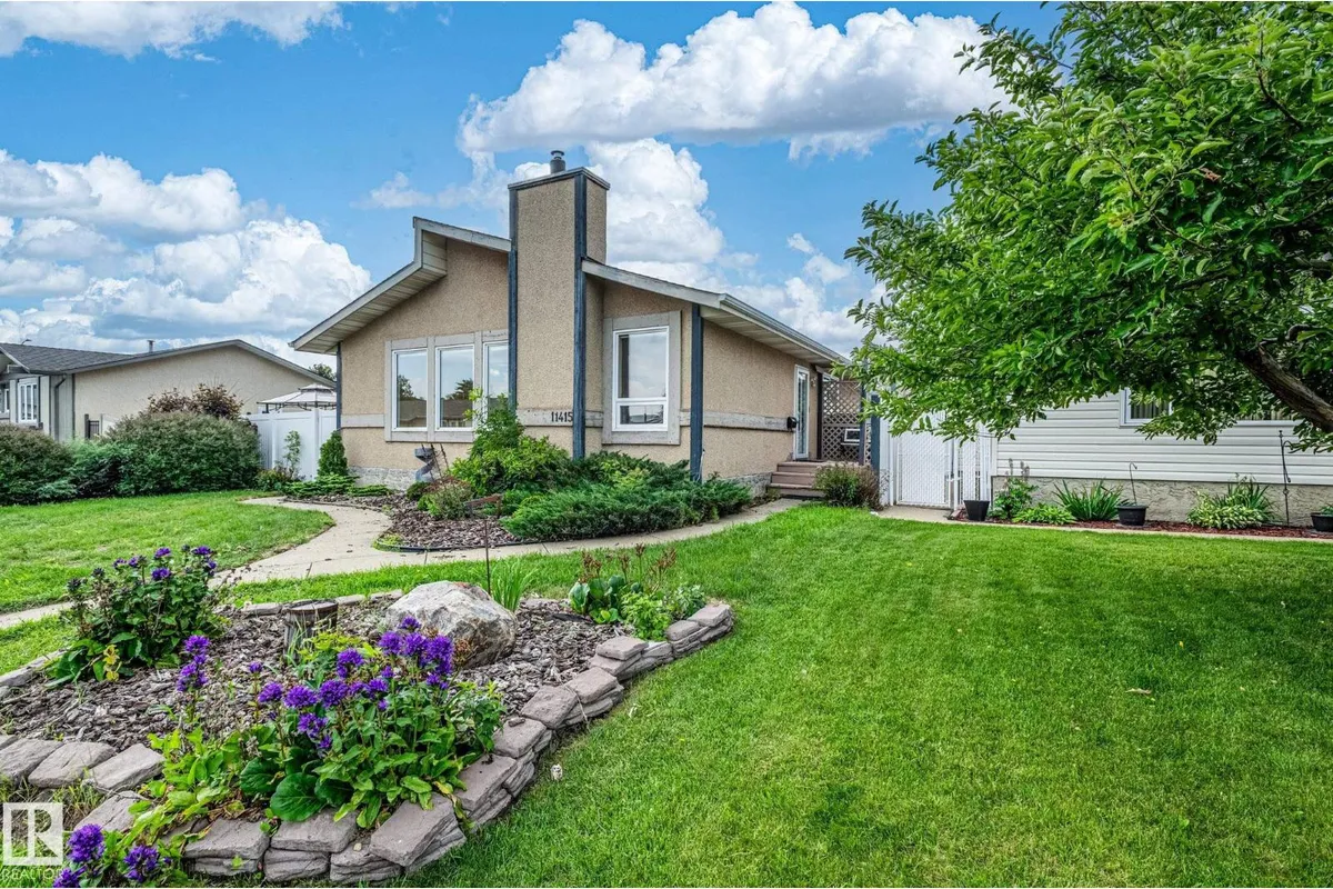 11415 142 AV NW exterior
