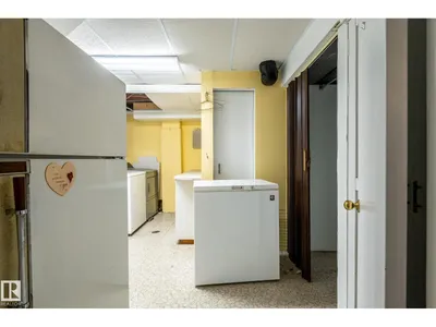11415 142 AV NW photo 31