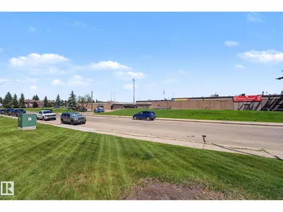 #6E 11608 28 AV NW NW photo 36