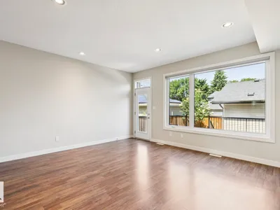 #3 10620 65 AV NW photo 11