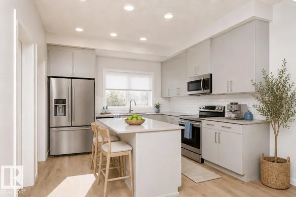 2744 7 AV SW photo 2
