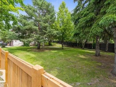 119 GRANDIN WOODS ES photo 53