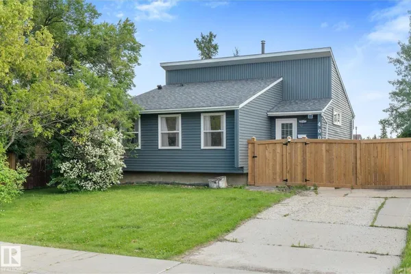 4009 37 AV NW photo 2