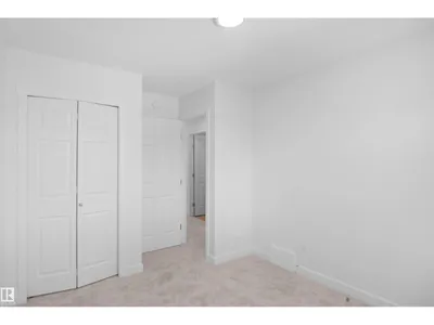 7323 181 AV NW photo 29