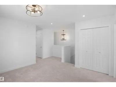 7335 181 AV NW photo 19
