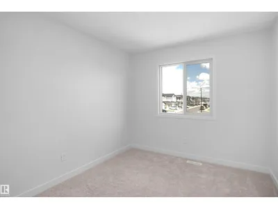 7335 181 AV NW photo 25