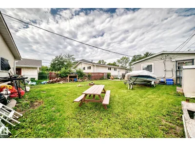 11939 89 ST NW photo 36