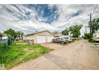 11939 89 ST NW photo 31