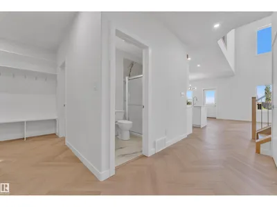 379 Linden LO photo 12