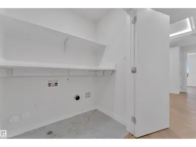 379 Linden LO photo 31