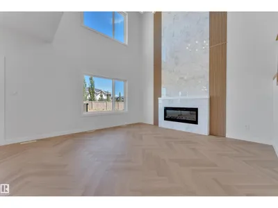 379 Linden LO photo 15