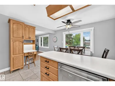 7916 130 AV NW photo 11