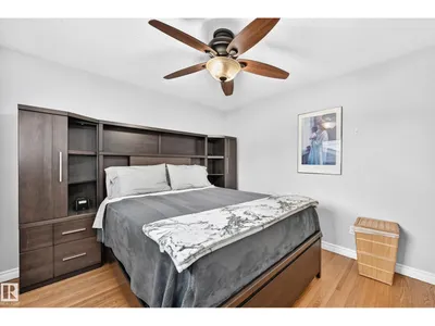 7916 130 AV NW photo 14