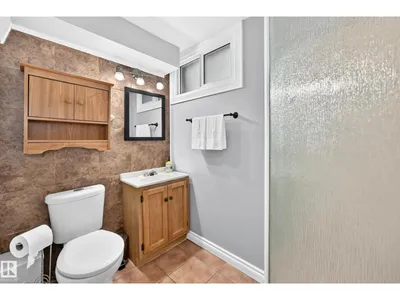 7916 130 AV NW photo 32