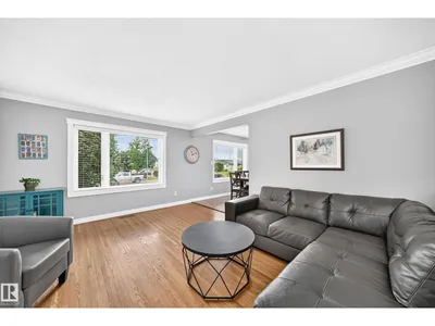 7916 130 AV NW photo 5