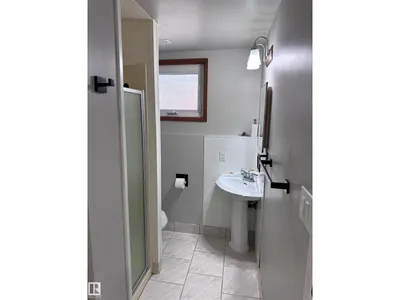 7312 137 AV NW photo 30