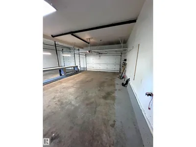 7312 137 AV NW photo 36