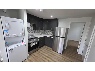 6710 109 ST NW photo 14