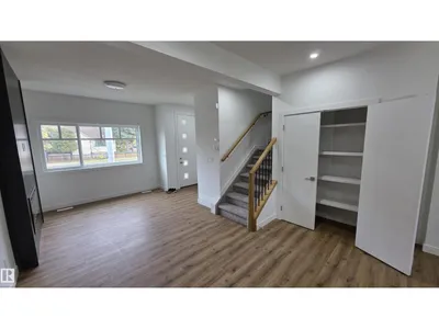6710 109 ST NW photo 4
