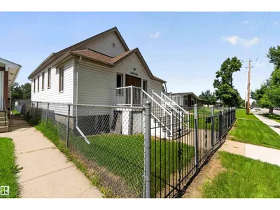 13156 101 st NW photo 39