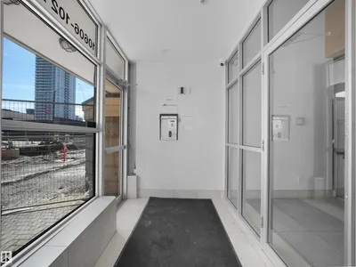 #207 10606 102 AV NW photo 9