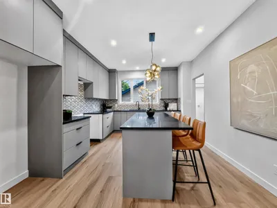 8711 149 ST NW photo 16