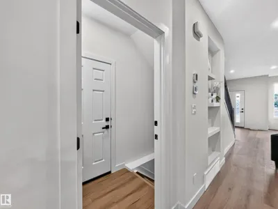 8711 149 ST NW photo 24
