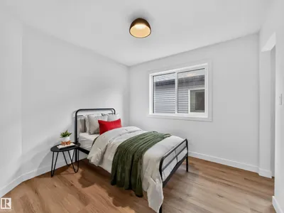 8711 149 ST NW photo 36
