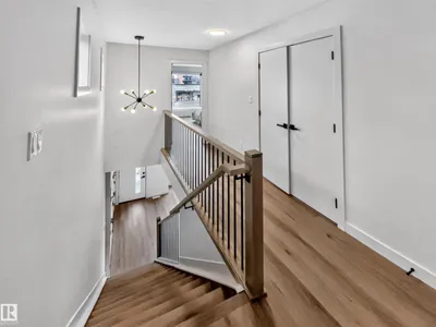 8711 149 ST NW photo 5