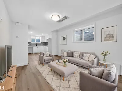 8711 149 ST NW photo 53