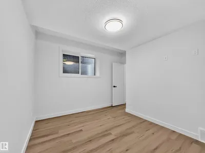 8711 149 ST NW photo 61