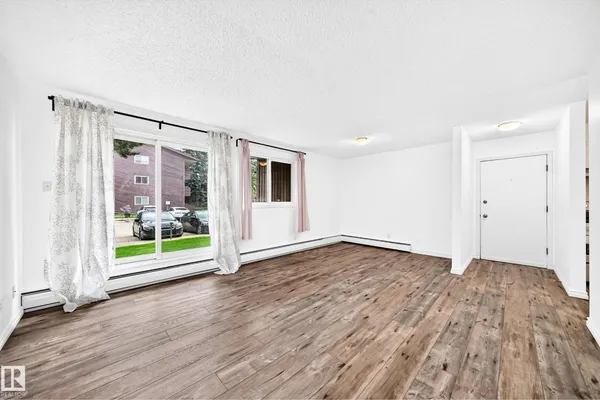 #104 2303 119 ST NW photo 3