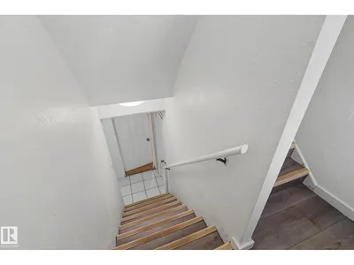 11147 78 AV NW photo 29