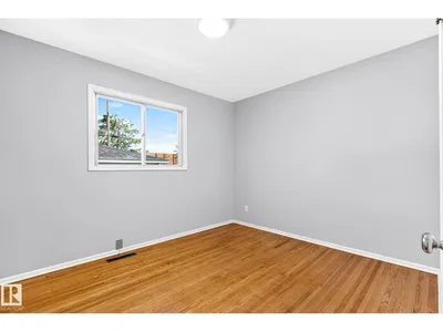 16152 110B AV NW NW photo 23