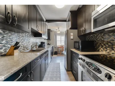 #401 11026 106 ST NW photo 16