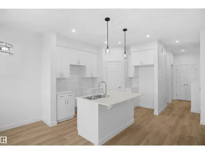 12127 34 AV SW photo 13