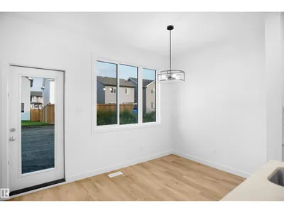 12127 34 AV SW photo 17