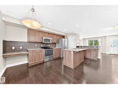 5321 3 AV SW photo 6