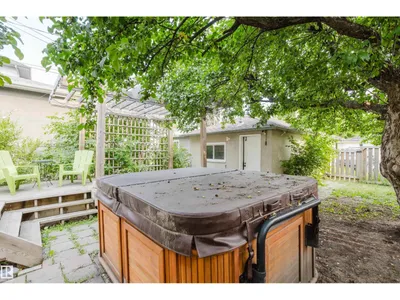 10623 76 AV NW photo 44