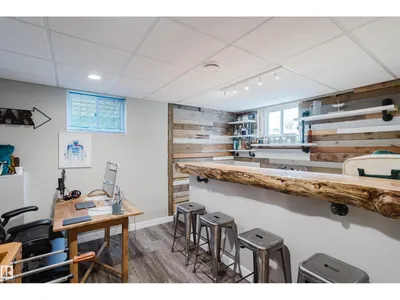 10623 76 AV NW photo 32