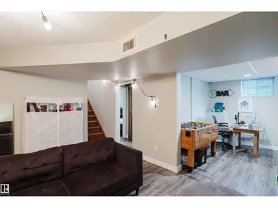 10623 76 AV NW photo 31