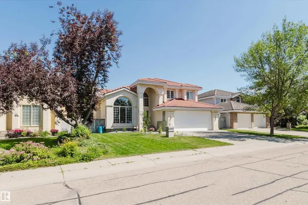 15 CORMACK CR NW photo 2