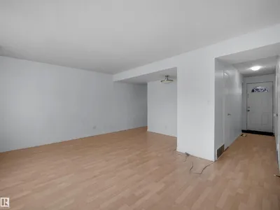 10446 55 AV NW photo 21