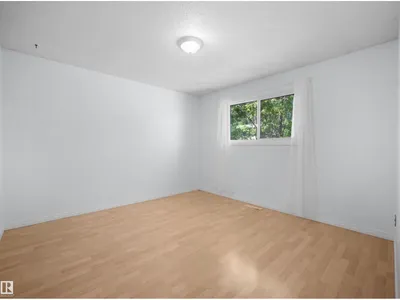 10446 55 AV NW photo 27