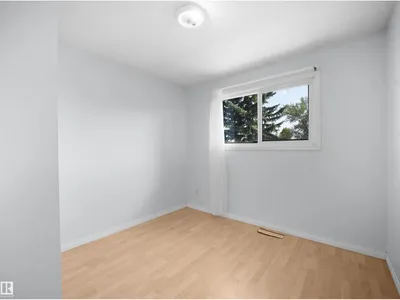 10446 55 AV NW photo 31