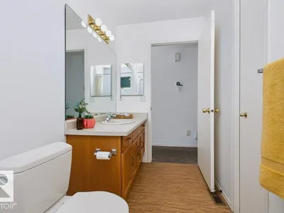 10057 91 AV NW NW photo 28